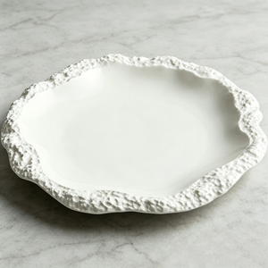 Creative White Stone Textured Rim Ceramic Plates, Irregular Wavy Porcelain Dinner Plates, Premium Tableware for Hotel Private Kitchen Western Restaurant Food Styling